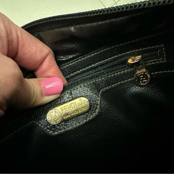 FENDI Zucca Monogram Crossbody Clutch Bag Vintage 2001 Collection Excellent Cond - Picture 10 of 11